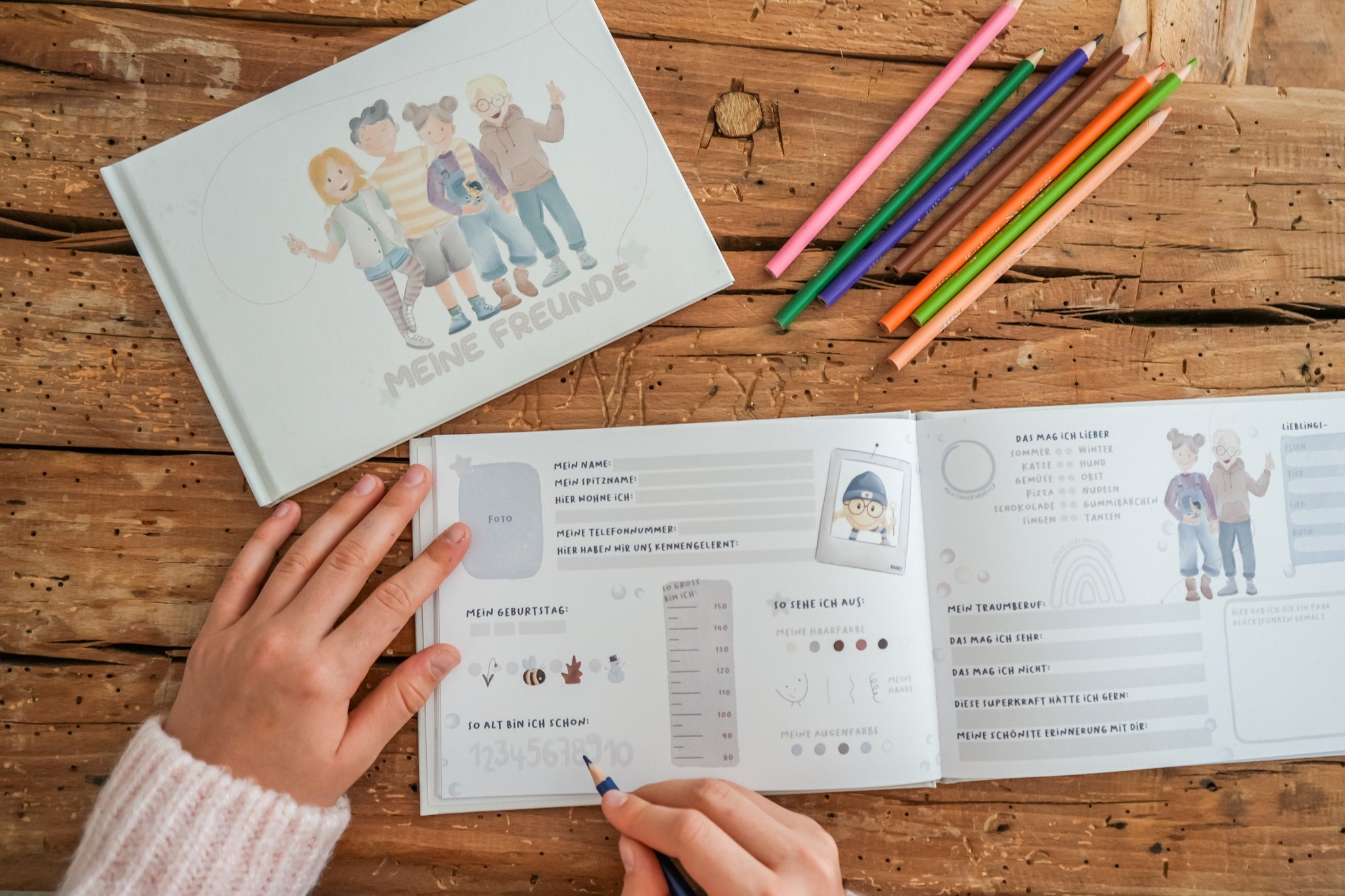 Karly-Buch „Meine Freunde“ – Blick ins Buch