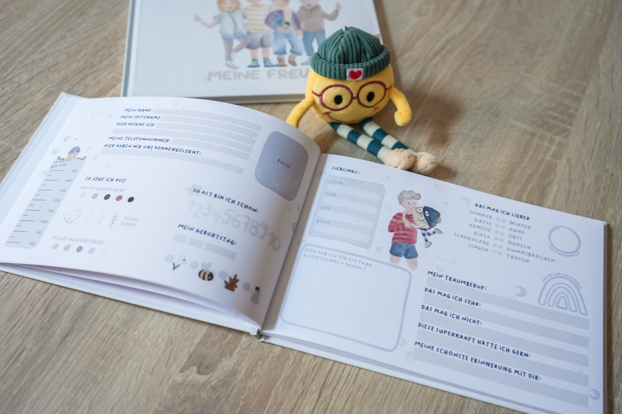 Karly-Buch „Meine Freunde“ – Blick ins Buch